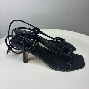 Marc Fisher Black Knot Strappy Square Toe Ankle Leather Sandals 6.5